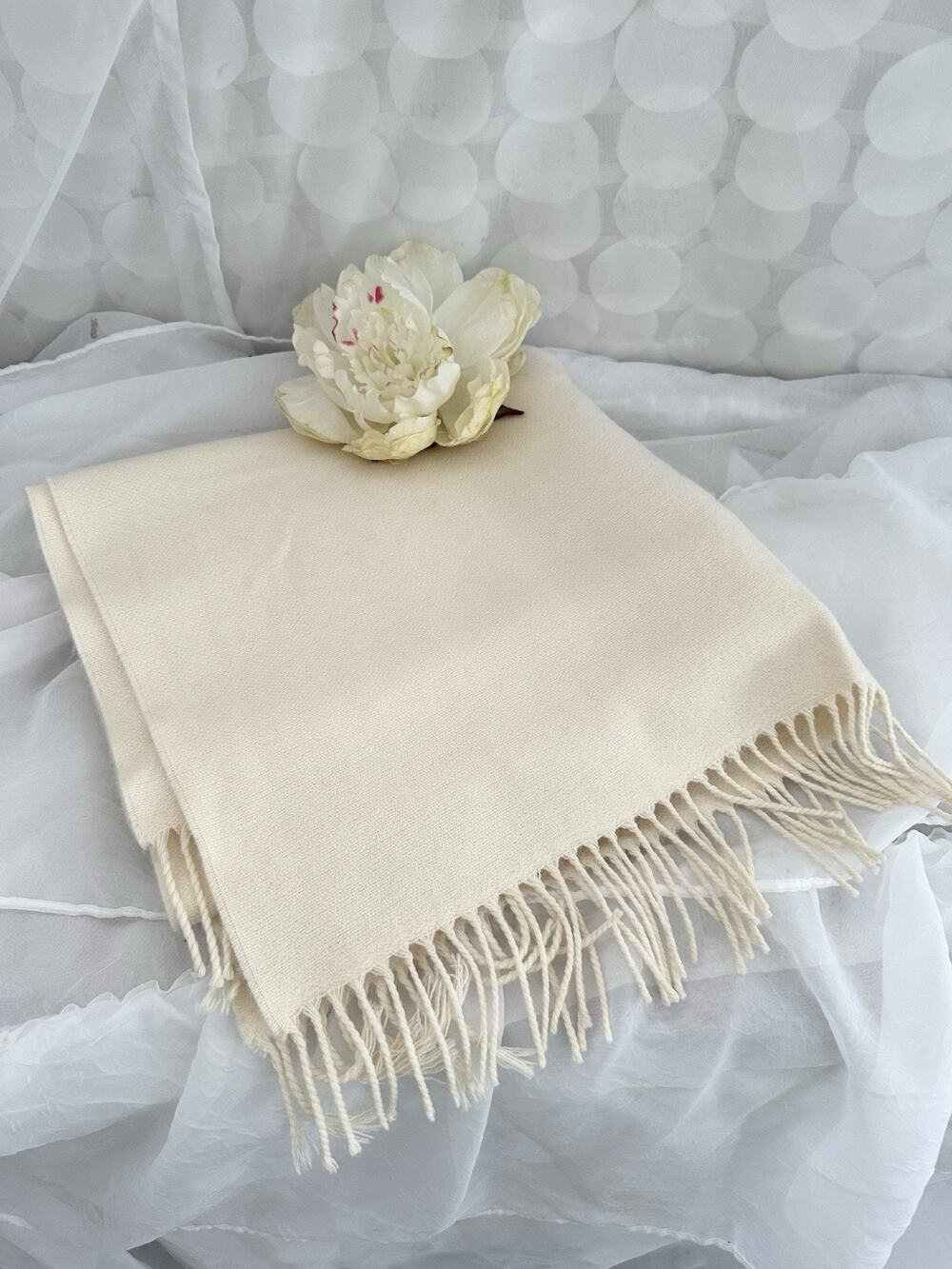 VTG Cream White WIDE Pashima Wrap Scarf Fringed WOOL Classic Nordstroms Y2K